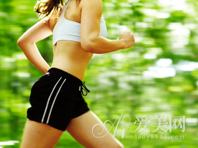 走路怎么瘦后背 img201304121721180_650x2000.jpg