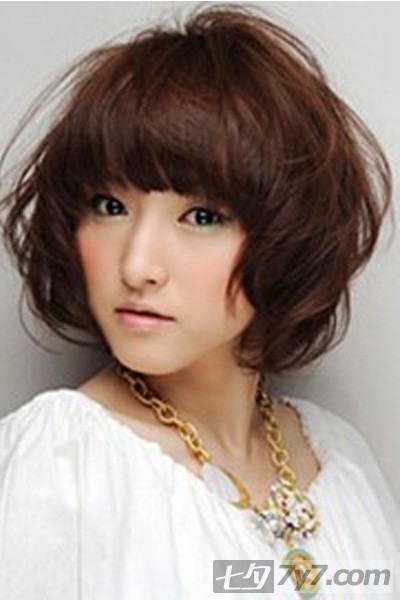 如何吹出蓬松头发短发 2010091115610017_650x2000.jpg