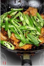 蒜苗回锅肉怎么炒好吃又简单 m_201010291518084.jpg