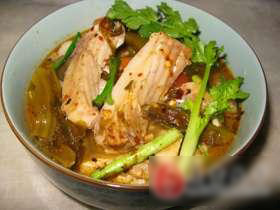 腌腌菜酸菜鱼