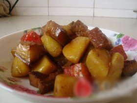胡萝卜土豆炖肉