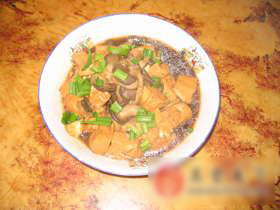 豆腐烧蘑菇