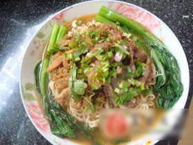 牛腩汤面
