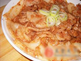 辣白菜炒五花肉