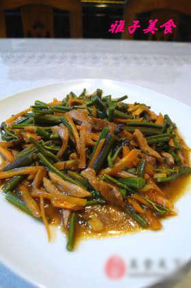 里脊炒蕨菜