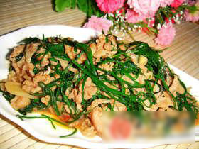沙葱爆炒羊肉卷