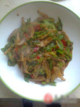 小干鱼炒青椒