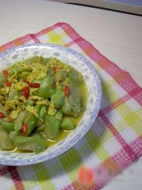 丝瓜枸杞炒鸡蛋